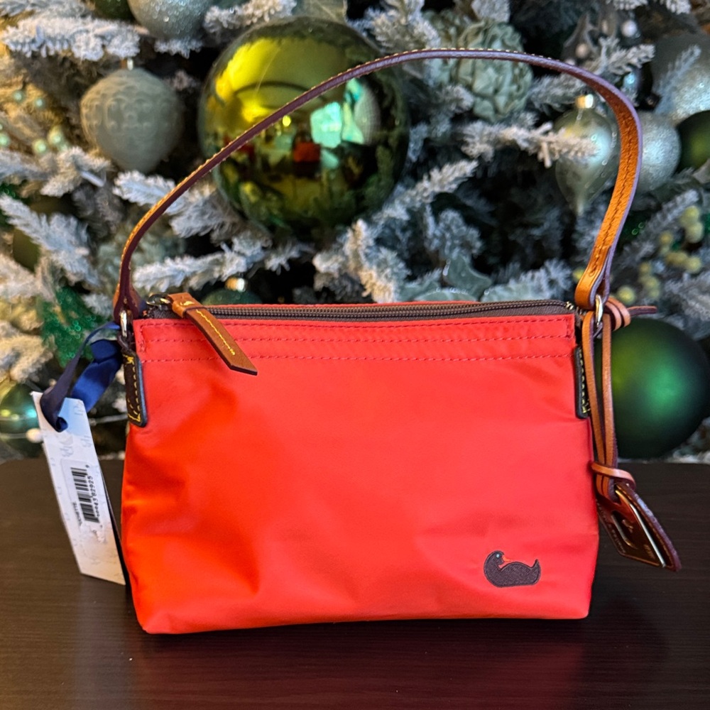 BNWT Dooney & Bourke Vibrant Orange Women's Bag